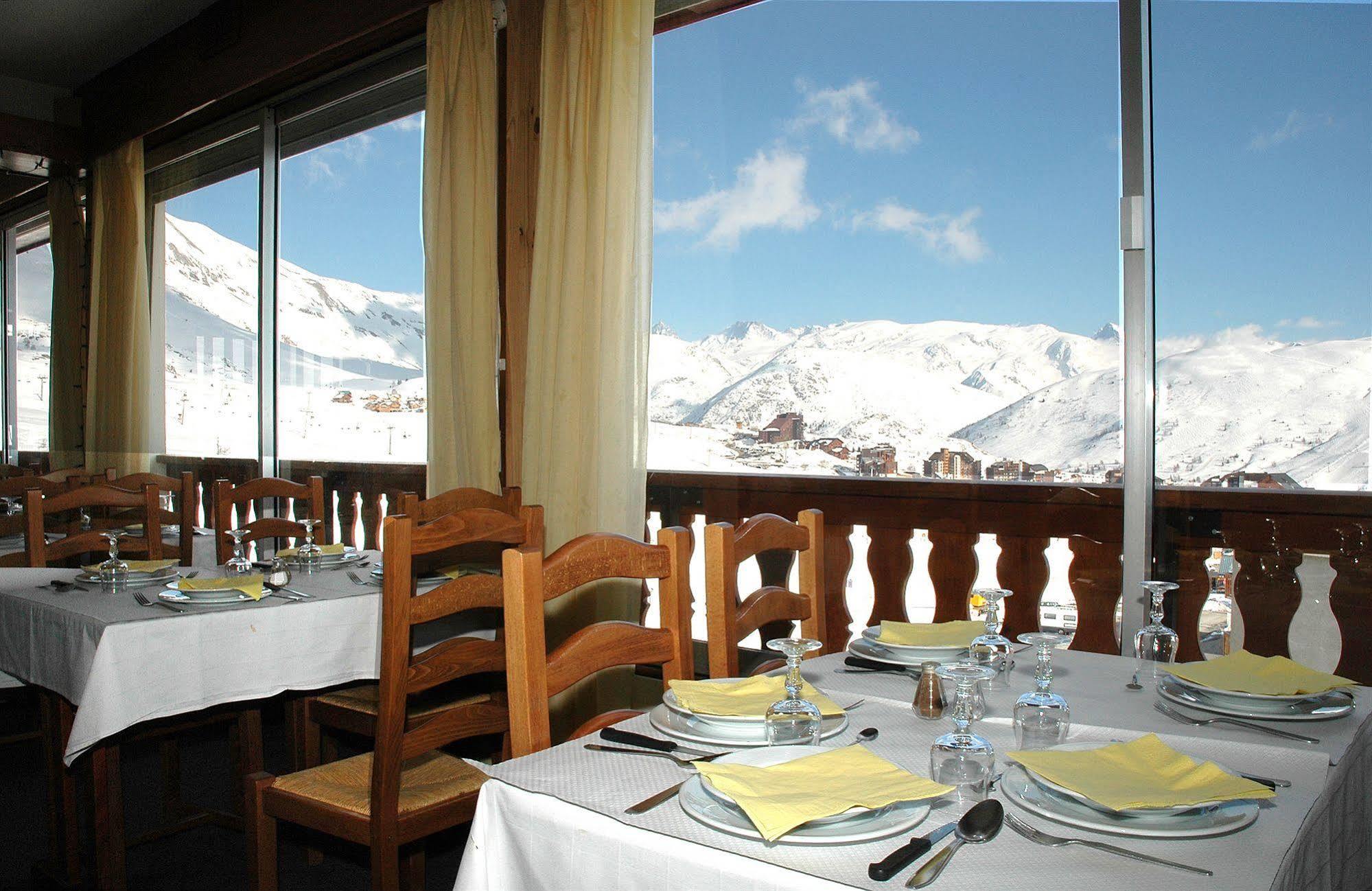 Hotel Eliova Le Chaix Alpe d'Huez Екстер'єр фото